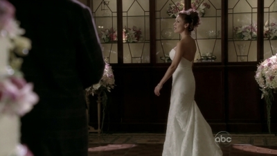 Charmed-Online_dot_nl-Castle2x120899.jpg