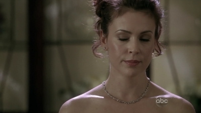 Charmed-Online_dot_nl-Castle2x120908.jpg