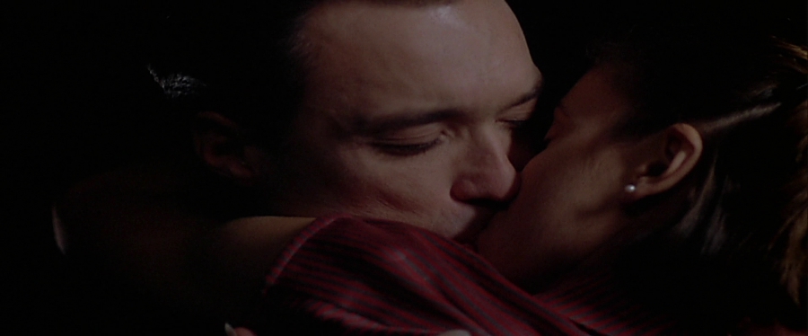 charmed-online-dot-net_EmbraceOfTheVampire2048.jpg