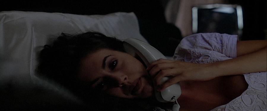 charmed-online-dot-net_EmbraceOfTheVampire2258.jpg