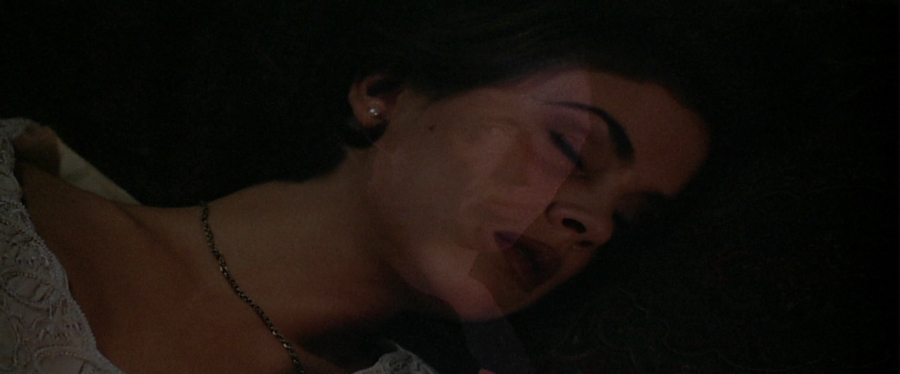 charmed-online-dot-net_EmbraceOfTheVampire2507.jpg