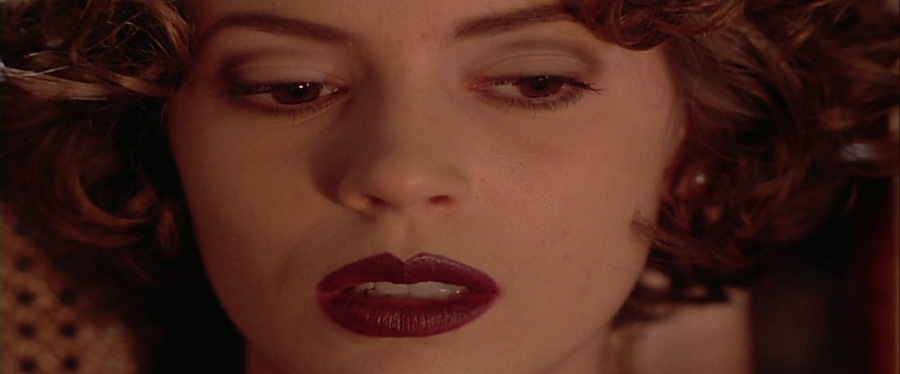 charmed-online-dot-net_EmbraceOfTheVampire3978.jpg