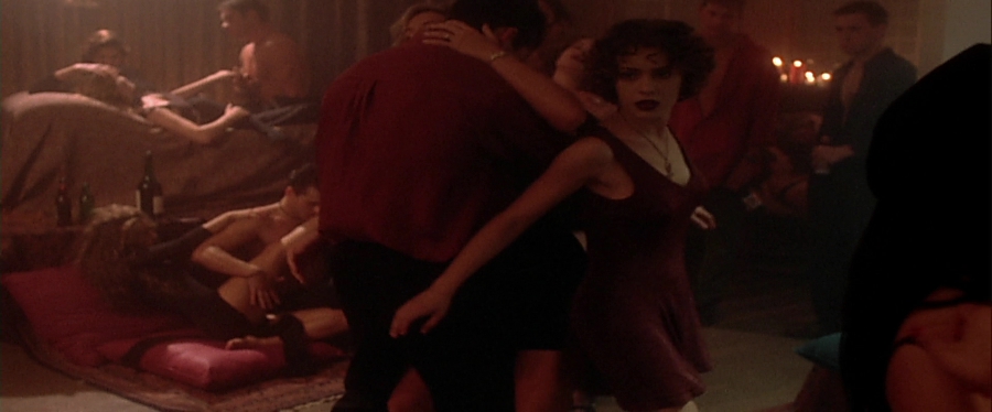 charmed-online-dot-net_EmbraceOfTheVampire4165.jpg