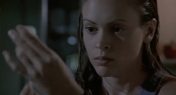 Charmed-Online_dot_nl-HugoPool0221.jpg
