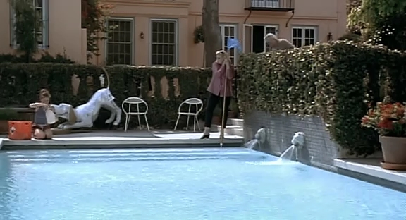 Charmed-Online_dot_nl-HugoPool1629.jpg