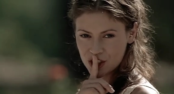 Charmed-Online_dot_nl-HugoPool2495.jpg