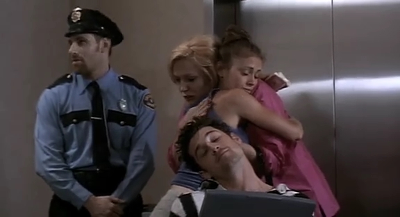 Charmed-Online_dot_nl-HugoPool4468.jpg