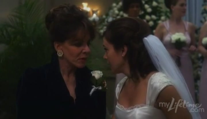 Charmed-Online-dot-net_SundaysAtTiffanys4094.jpg