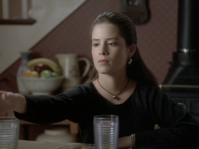 Charmed-Online_dot_nl-PicketFences1x05-1269.jpg