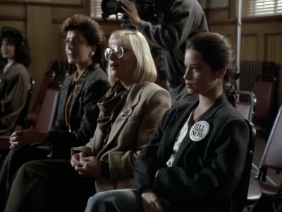 Charmed-Online_dot_nl-PicketFences1x07-0836.jpg