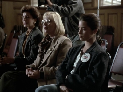 Charmed-Online_dot_nl-PicketFences1x07-0837.jpg