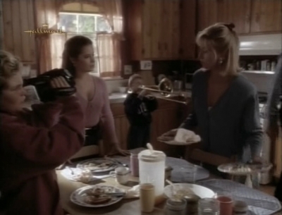 Charmed-Online_dot_nl-PicketFences2x06-7681.jpg