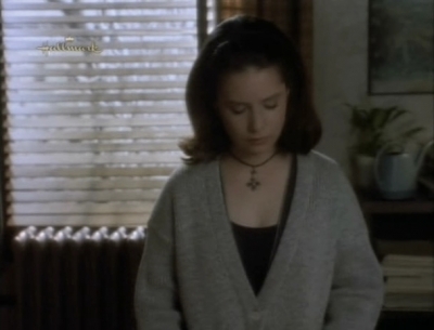 Charmed-Online_dot_nl-PicketFences2x11-16260.jpg