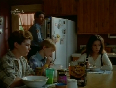 Charmed-Online_dot_nl-PicketFences3x04-1093.jpg