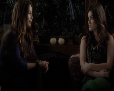 LucyHale-dot-nl_PrettyLittleLiars-3x21OutOfSightOutOfMind1756.jpg