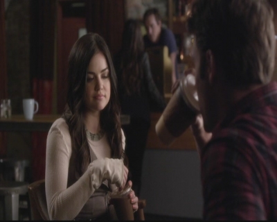 LucyHale-dot-nl_PrettyLittleLiars-4x03CatsCradle2135.jpg