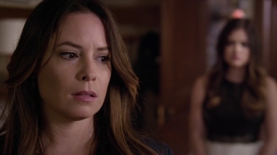 Charmed-Online_dot_net-PrettyLittleLiars-5x09MarchOfDimes1080.jpg