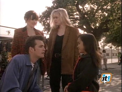 Charmed-Online-dot-NL-BeverlyHills90210-3x17-2209.jpg