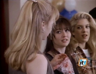 Charmed-Online-dot-NL-BeverlyHills90210-3x29-7469.jpg