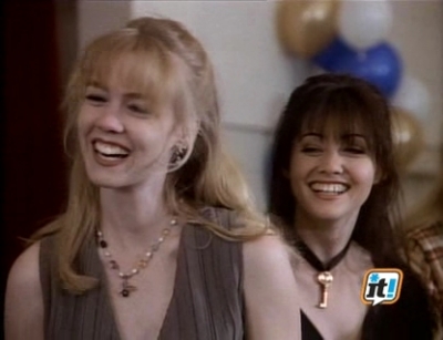 Charmed-Online-dot-NL-BeverlyHills90210-3x29-7497.jpg