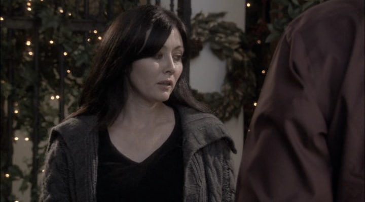 Charmed-Online-dot-net_ChristmasCarper3170.jpg