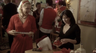 Charmed-Online-dot-net_ChristmasCarper3812.jpg