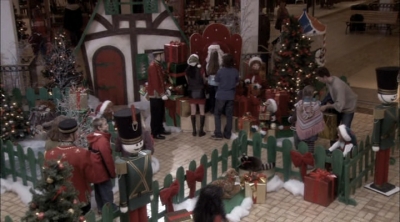 Charmed-Online-dot-net_ChristmasCarper5043.jpg