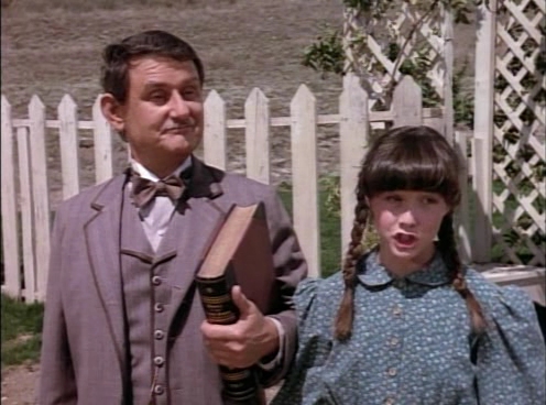 Charmed-Online-dot-NL-LittleHouseonthePrairie_BlessAlltheDearChildren0308.jpg