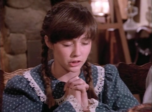 Charmed-Online-dot-NL-LittleHouseonthePrairie_BlessAlltheDearChildren4162.jpg