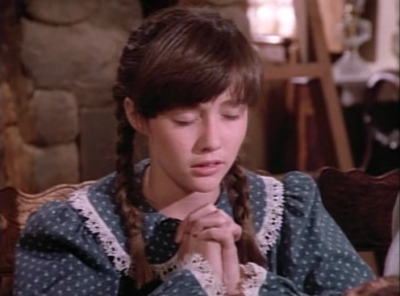 Charmed-Online-dot-NL-LittleHouseonthePrairie_BlessAlltheDearChildren4165.jpg