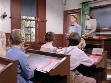 Charmed-Online-dot-NL-LittleHouseonthePrairie_LookBacktoYesterday1709.jpg