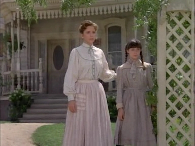 Charmed-Online-dot-NL-LittleHouseonthePrairie_LookBacktoYesterday3507.jpg