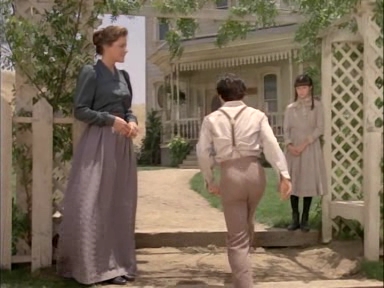 Charmed-Online-dot-NL-LittleHouseonthePrairie_LookBacktoYesterday3604.jpg