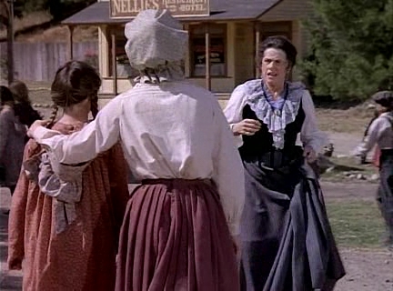 Charmed-Online-dot_nl-LittleHouseonthePrairie9x01-0316.jpg