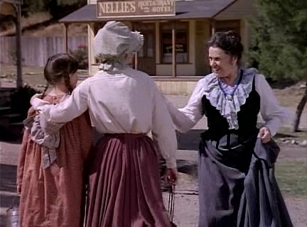 Charmed-Online-dot_nl-LittleHouseonthePrairie9x01-0317.jpg