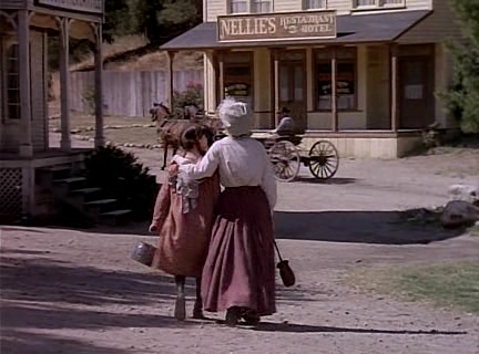 Charmed-Online-dot_nl-LittleHouseonthePrairie9x01-0323.jpg