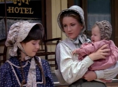 Charmed-Online-dot_nl-LittleHouseonthePrairie9x01-0103.jpg