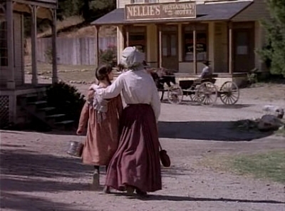 Charmed-Online-dot_nl-LittleHouseonthePrairie9x01-0322.jpg