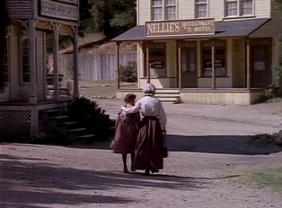 Charmed-Online-dot_nl-LittleHouseonthePrairie9x01-0328.jpg