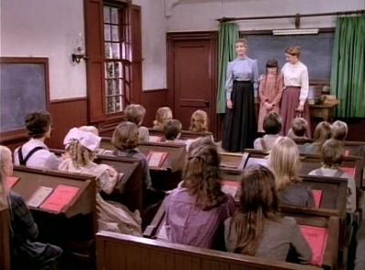 Charmed-Online-dot_nl-LittleHouseonthePrairie9x01-0551.jpg