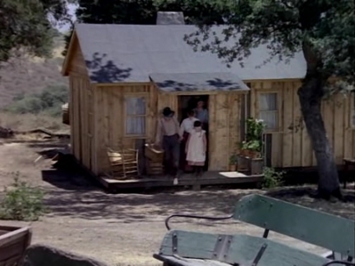 Charmed-Online-dot_nl-LittleHouseonthePrairie9x02-0408.jpg