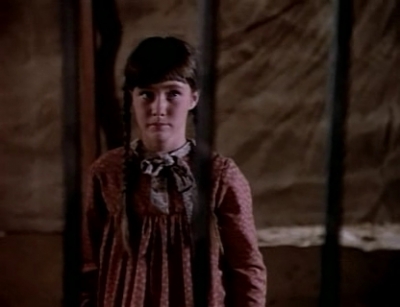 Charmed-Online-dot_nl-LittleHouseonthePrairie9x06-0915.jpg