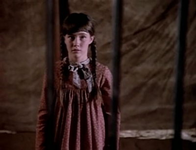 Charmed-Online-dot_nl-LittleHouseonthePrairie9x06-0917.jpg