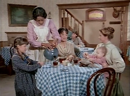 Charmed-Online-dot-NLCharmed-Online-dot-NL-LittleHouseonthePrairie9x10-0170.jpg