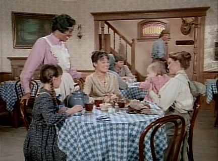 Charmed-Online-dot-NLCharmed-Online-dot-NL-LittleHouseonthePrairie9x10-0207.jpg