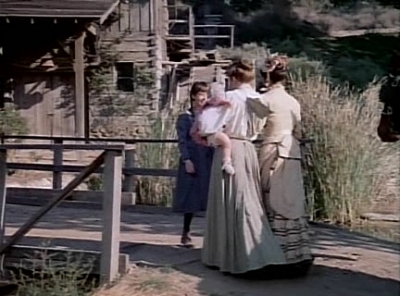 Charmed-Online-dot-NLCharmed-Online-dot-NL-LittleHouseonthePrairie9x10-0159.jpg