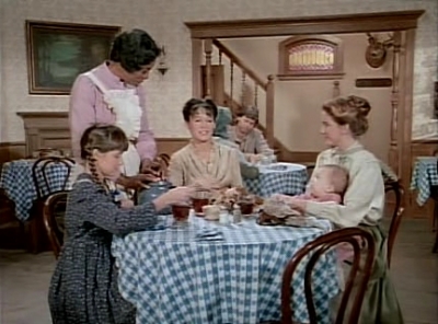 Charmed-Online-dot-NLCharmed-Online-dot-NL-LittleHouseonthePrairie9x10-0177.jpg