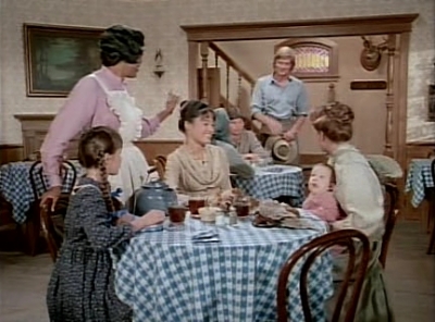 Charmed-Online-dot-NLCharmed-Online-dot-NL-LittleHouseonthePrairie9x10-0205.jpg