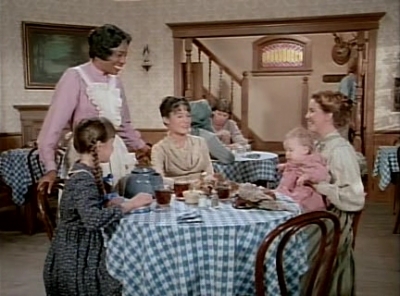 Charmed-Online-dot-NLCharmed-Online-dot-NL-LittleHouseonthePrairie9x10-0209.jpg