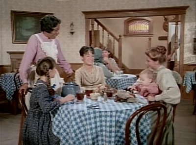 Charmed-Online-dot-NLCharmed-Online-dot-NL-LittleHouseonthePrairie9x10-0210.jpg